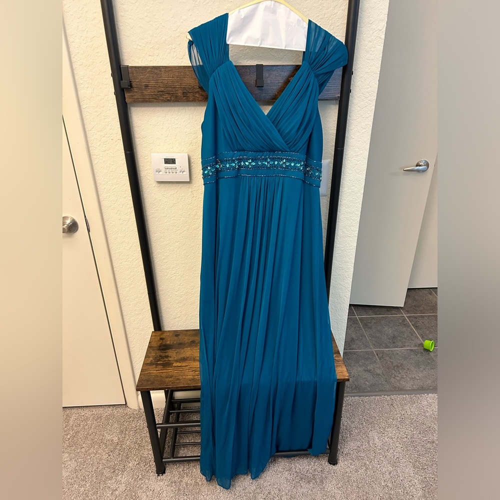 Plus Size Teal Floor Length Formal Dress Size 18